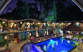 Saranda Boutique Hotel